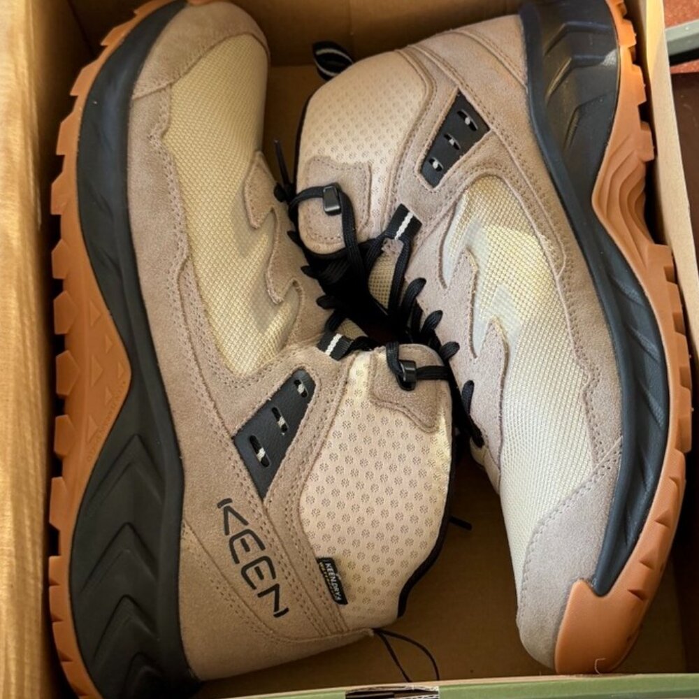 Keen Hightrail Mid/WP NWT